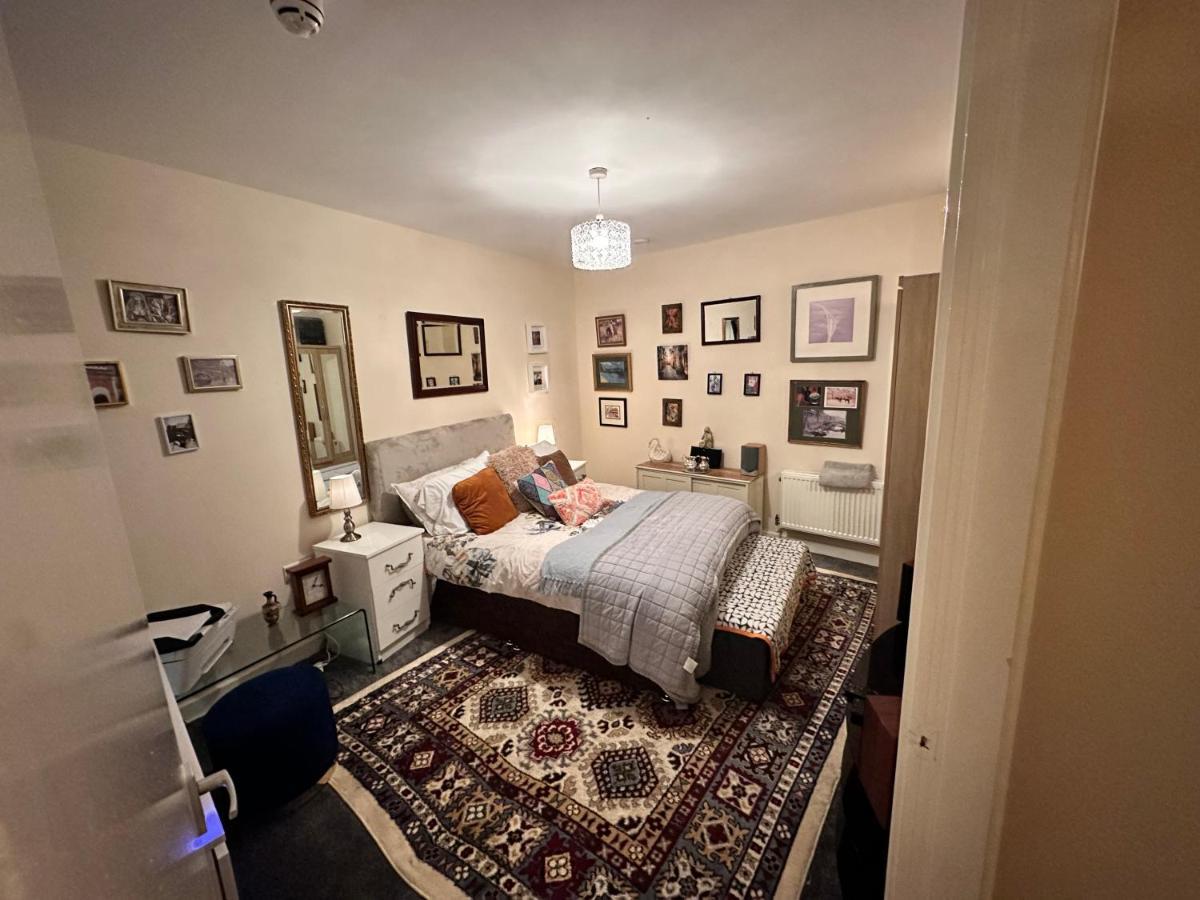 Private Room. In Zone 2 In Cousy Flat Londres Extérieur photo